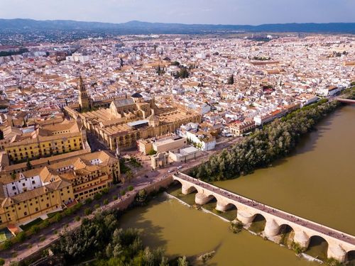 Architecture, traditions et gastronomie, cette ville à 1h30 de Séville est un immanquable de l'Andalousie 