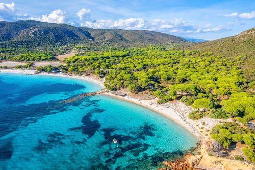 De la Bretagne à la Méditerranée, 5 lieux incontournables pour une baignade parfaite en France