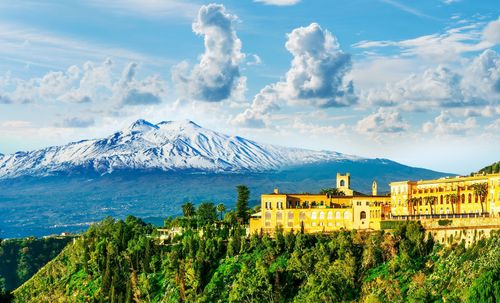 L'Etna : entre feu et émerveillement sur l'île de Sicile