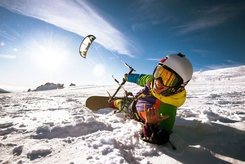 Snowkite, l'ultimo sport da provare a Serre Chevalier