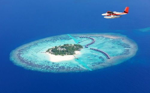 Plongée, bronzette et tourisme vert : partez pour une robinsonnade de luxe aux Maldives !