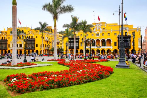 Passeggiata nel centro storico di Lima, un viaggio nel tempo