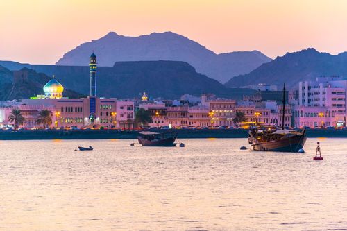 Muscat, una destinazione tra mare e montagna in Oman