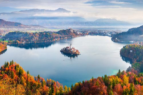 Ce lac slovène est l'un des plus beaux du monde (il se trouve à moins d'1h de Ljubljana)