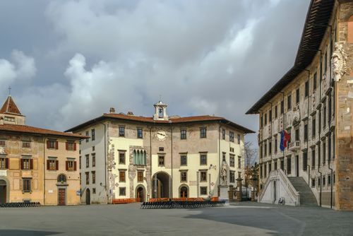 La leggenda della Torre del conte Ugolino in Piazza dei Cavalieri