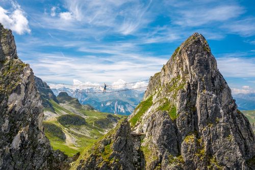 Sensations fortes et aventure à la via Ferrata Les Bourtes