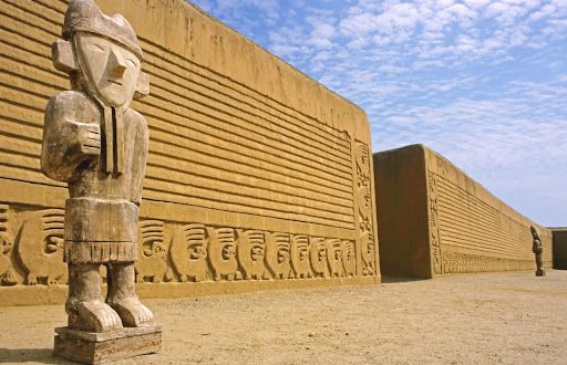 Las ruinas de Chan Chan en Perú